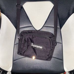 Supreme Shoulder Bag SS19 Black